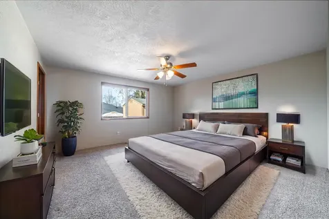 1821 Cascadia Circle Medford OR 97504