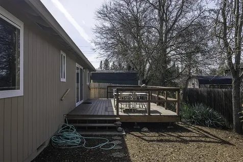 1821 Cascadia Circle Medford OR 97504