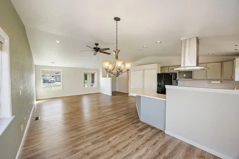 905 Juanita Way Central Point OR 97502