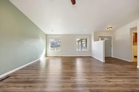 905 Juanita Way Central Point OR 97502