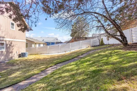 3616 SW Reindeer Avenue Redmond OR 97756