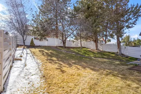 3616 SW Reindeer Avenue Redmond OR 97756