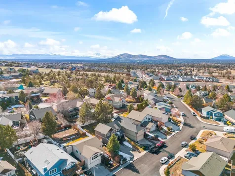 3616 SW Reindeer Avenue Redmond OR 97756