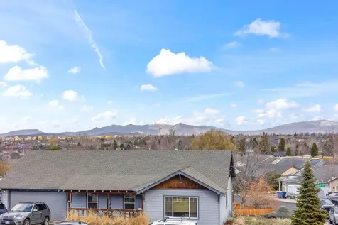 3616 SW Reindeer Avenue Redmond OR 97756