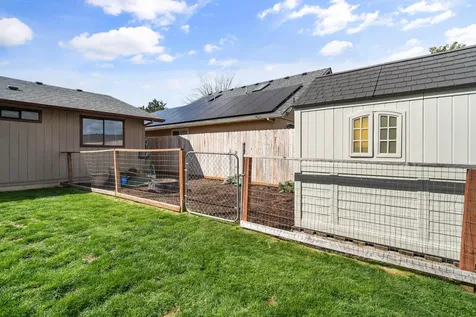 1045 Angler Lane Grants Pass OR 97527