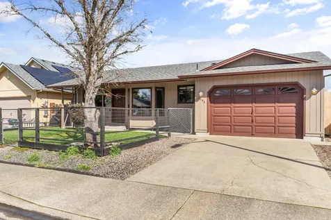 1045 Angler Lane Grants Pass OR 97527