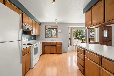 1045 Angler Lane Grants Pass OR 97527
