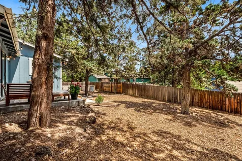 2131 NE Wells Acres Road Bend OR 97701