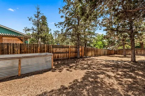 2131 NE Wells Acres Road Bend OR 97701