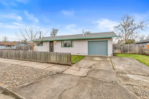 2120 Perri Place Medford OR 97504