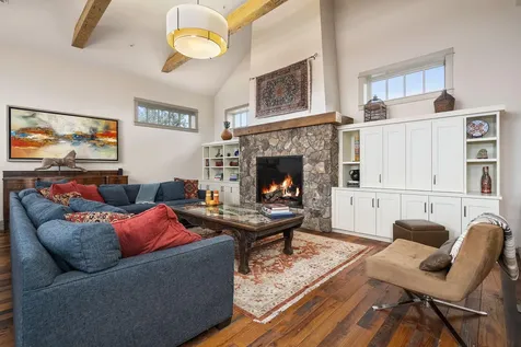 61845 Ten Barr Ranch Road Bend OR 97701