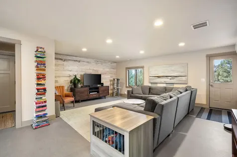 61845 Ten Barr Ranch Road Bend OR 97701