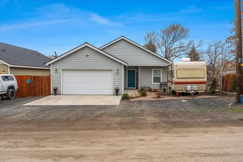 781 SW 1st Street Madras OR 97741