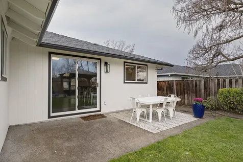 3063 Edgewood Drive Medford OR 97504