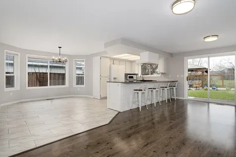 3063 Edgewood Drive Medford OR 97504