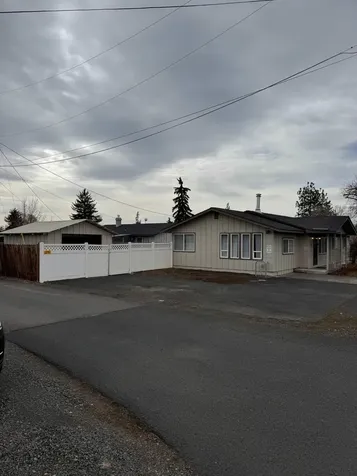 764 NW Maple Avenue Redmond OR 97756