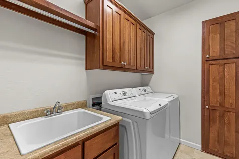 3871 Fieldbrook Avenue Medford OR 97504