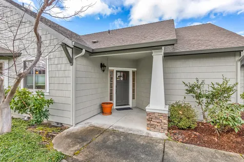 3871 Fieldbrook Avenue Medford OR 97504