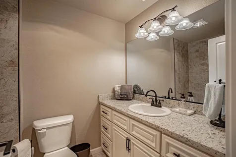 601 Benjamin Way Phoenix OR 97535