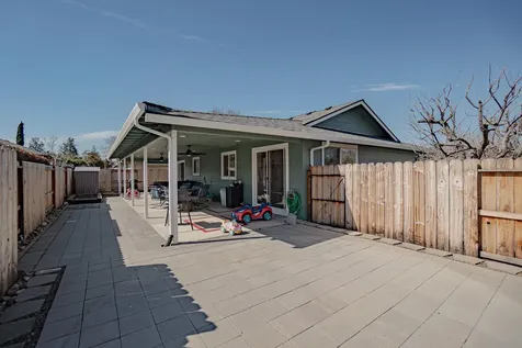 601 Benjamin Way Phoenix OR 97535