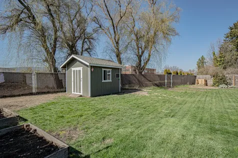 1010 Rose Valley Drive Central Point OR 97502