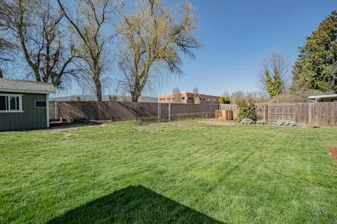 1010 Rose Valley Drive Central Point OR 97502