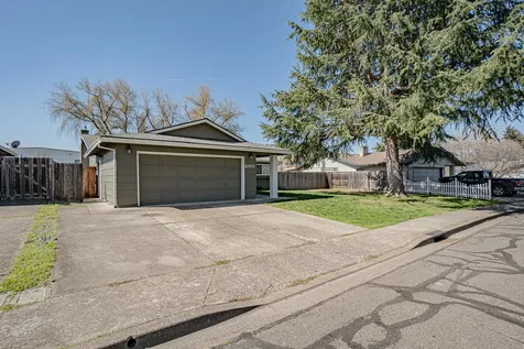 1010 Rose Valley Drive Central Point OR 97502