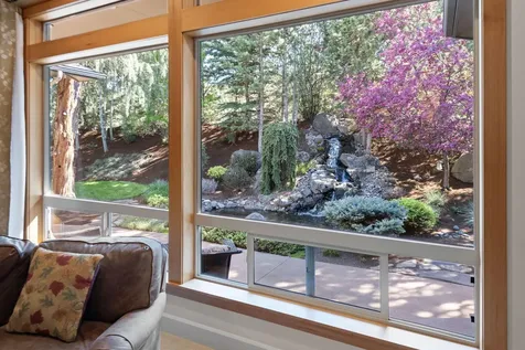 1010 NW Yosemite Drive Bend OR 97703