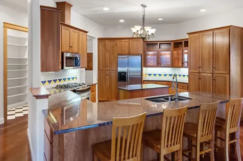 1010 NW Yosemite Drive Bend OR 97703