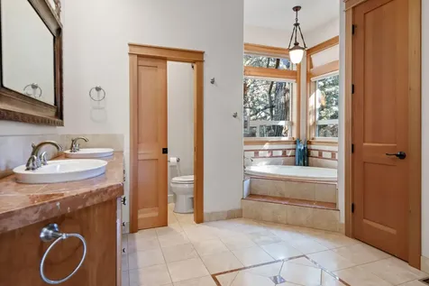 1010 NW Yosemite Drive Bend OR 97703