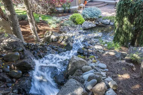 1010 NW Yosemite Drive Bend OR 97703