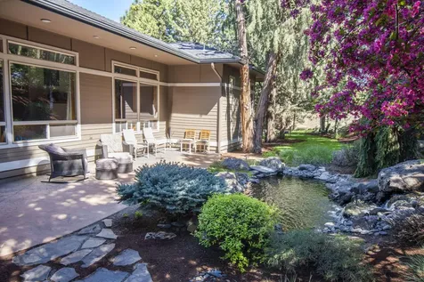 1010 NW Yosemite Drive Bend OR 97703