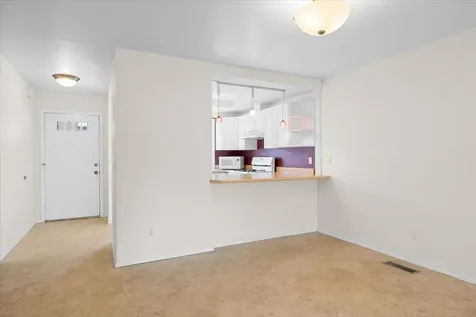 639 Golden Lane Medford OR 97504