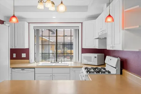 639 Golden Lane Medford OR 97504