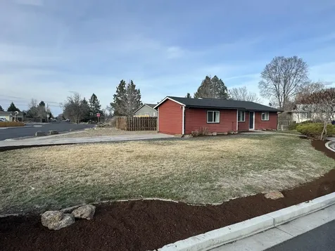 2351 SW Hall Court Redmond OR 97756
