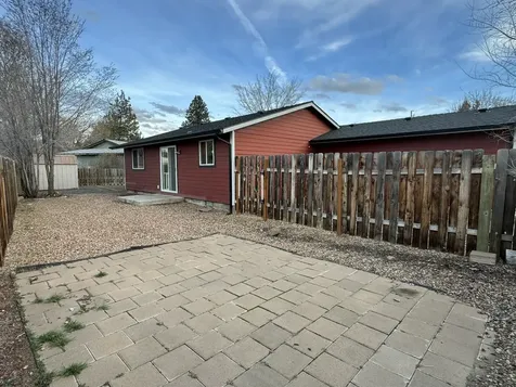 2351 SW Hall Court Redmond OR 97756