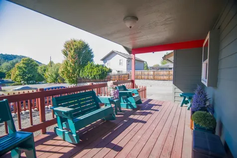 1113 SE Allenwood Drive Grants Pass OR 97527