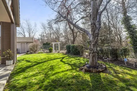3378 Creek View Drive Medford OR 97504