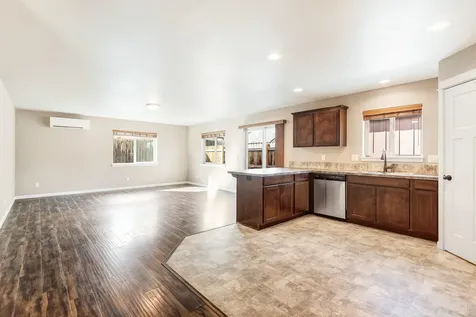 21207 Thornhill Lane Bend OR 97701
