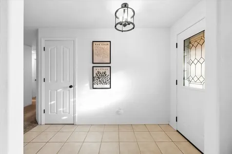 1918 Mckenzie Drive Medford OR 97501