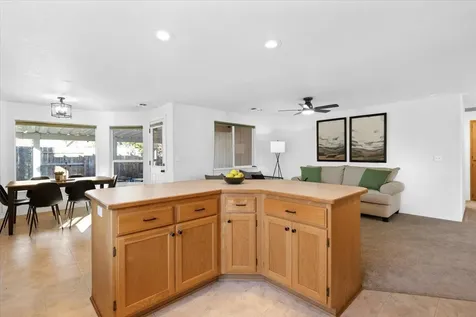 1918 Mckenzie Drive Medford OR 97501