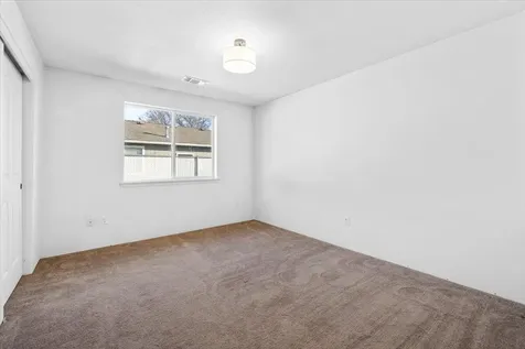 1918 Mckenzie Drive Medford OR 97501