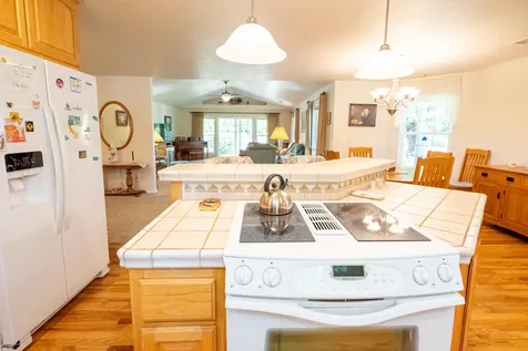 1800 SW J Street Grants Pass OR 97526