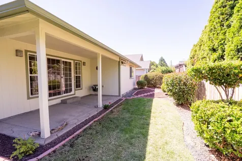 1800 SW J Street Grants Pass OR 97526