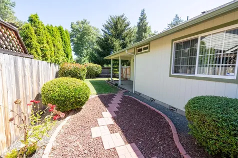 1800 SW J Street Grants Pass OR 97526