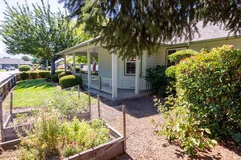 1800 SW J Street Grants Pass OR 97526
