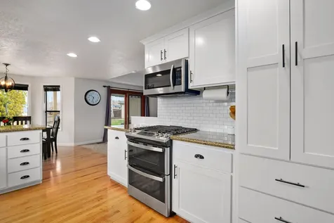 1860 Canyon Avenue Medford OR 97504