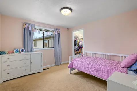 1860 Canyon Avenue Medford OR 97504