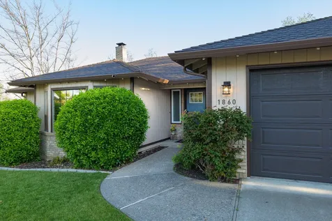 1860 Canyon Avenue Medford OR 97504