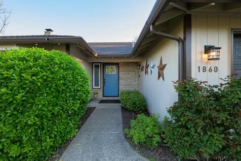 1860 Canyon Avenue Medford OR 97504